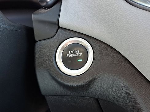 Certified 2023 Chevrolet Equinox LS w/ LS Convenience Package image 21