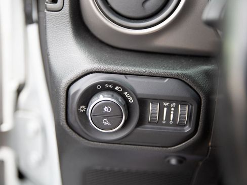 Used 2022 Jeep Gladiator Willys image 20