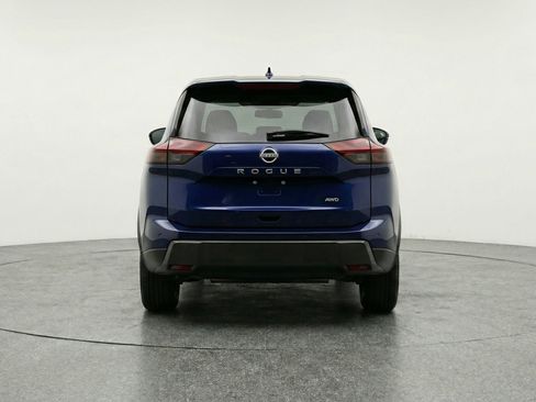 Used 2025 Nissan Rogue SV image 7