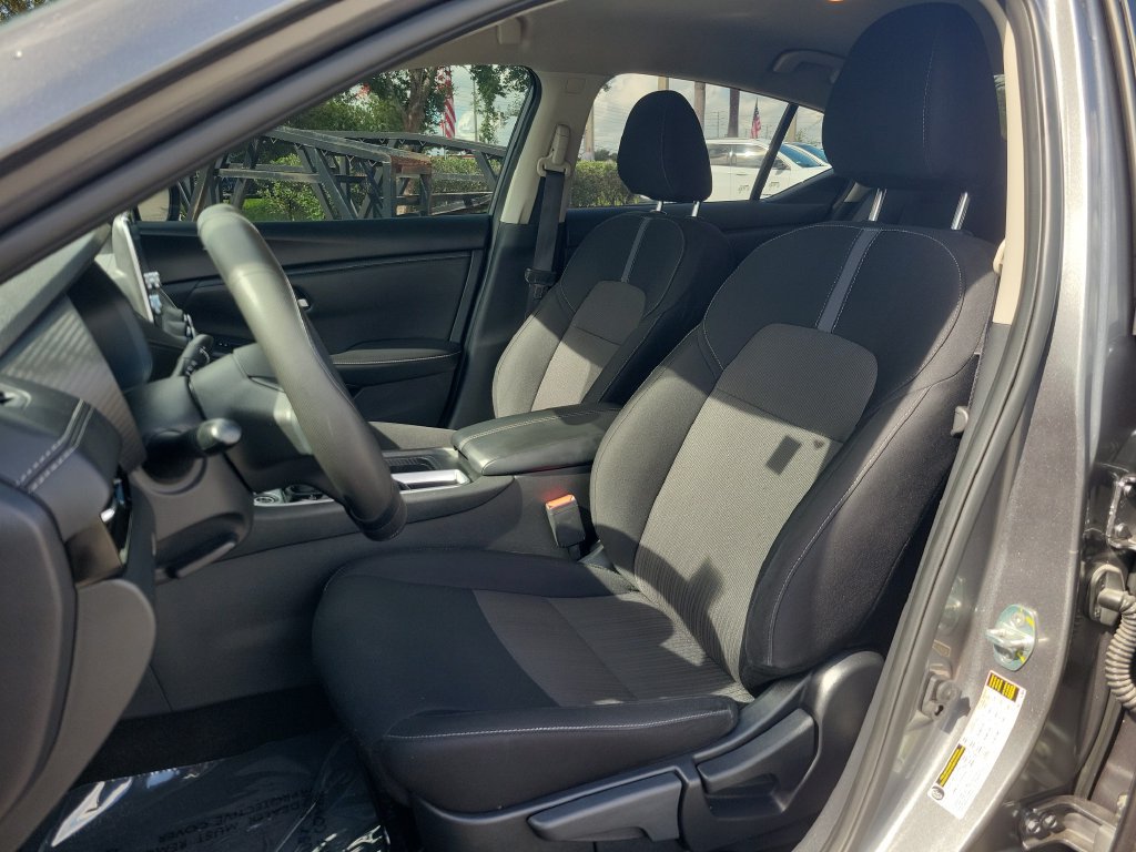 Certified 2024 Nissan Sentra SV FWD image 15