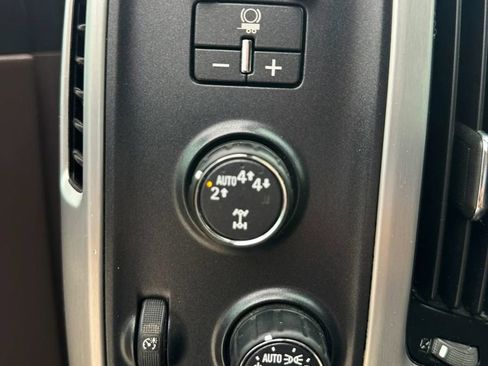 Used 2017 GMC Sierra 1500 SLT w/ Texas SLT Premium Package AWD/4WD image 31