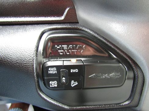 Used 2024 RAM 2500 Big Horn w/ Off Road Package AWD/4WD image 17