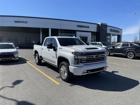 Used 2021 Chevrolet Silverado 3500 High Country w/ Z71 Off-Road Package AWD/4WD image 2