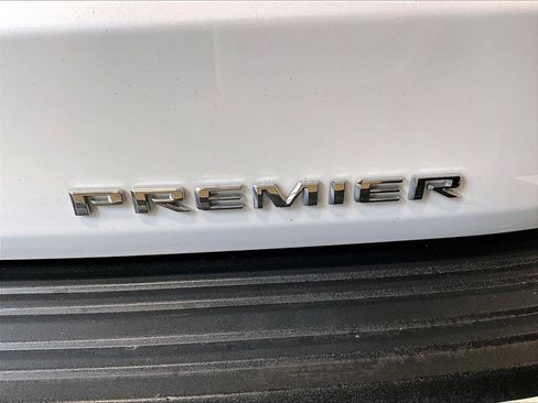Used 2023 Chevrolet Tahoe Premier w/ Premium Package 2 AWD/4WD image 30