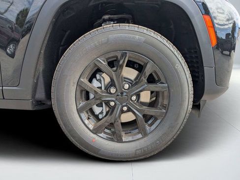 New 2026 Jeep Grand Cherokee Altitude AWD/4WD image 10