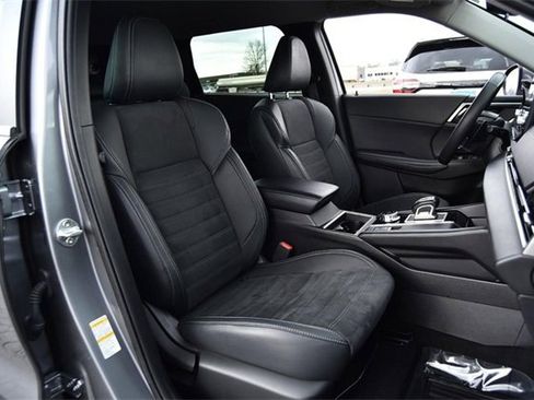 Used 2023 Mitsubishi Outlander SE image 20