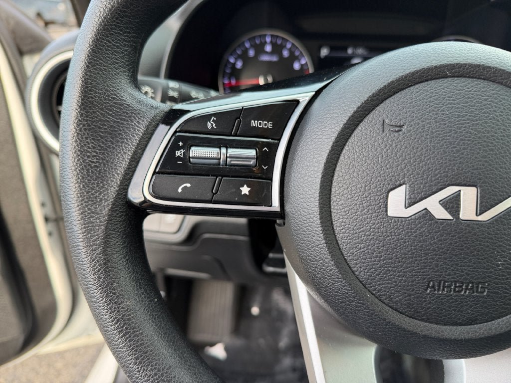 Used 2023 Kia Forte LXS FWD image 16