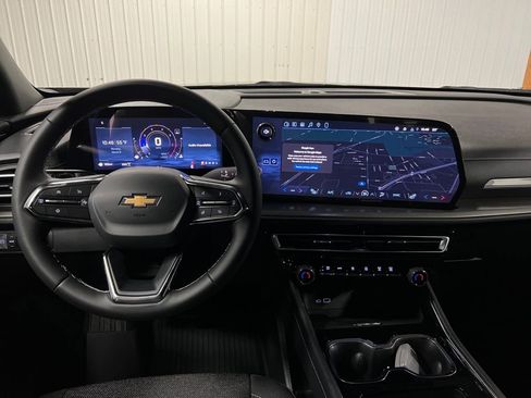 New 2026 Chevrolet Traverse LT w/ Driver Confidence Package image 17