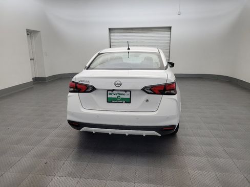 Used 2024 Nissan Versa S FWD image 7