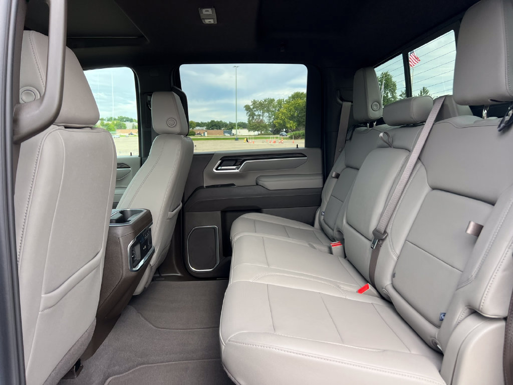Used 2025 GMC Sierra 2500 SLT w/ Texas SLT Premium Package AWD/4WD image 5