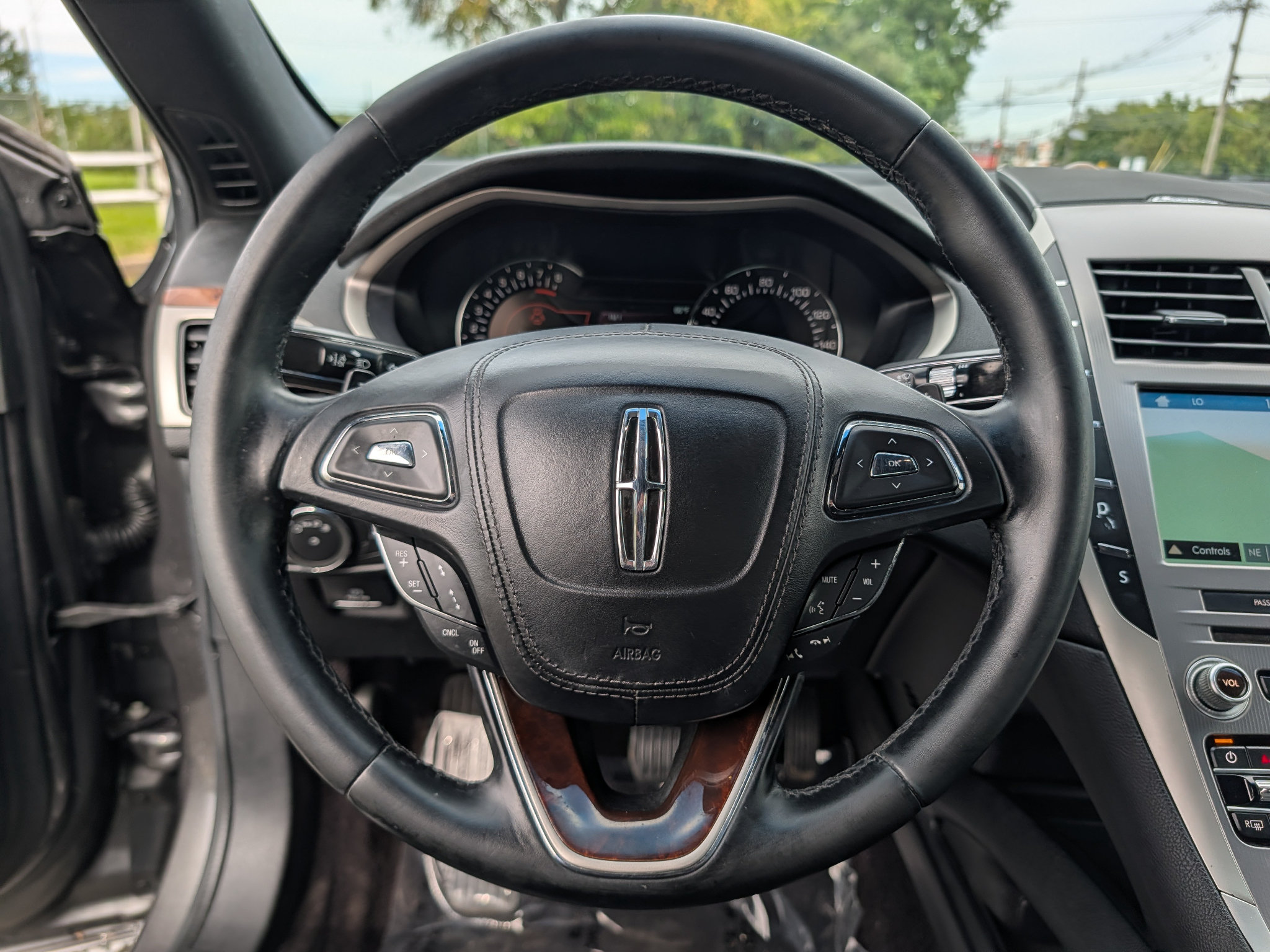 Used 2017 Lincoln MKZ Reserve w/ Technology Package AWD/4WD image 22