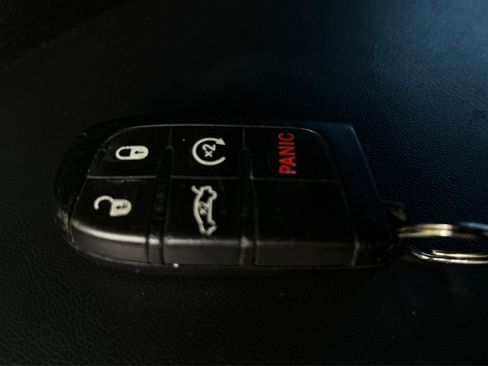 Used 2015 Dodge Challenger R/T RWD image 37