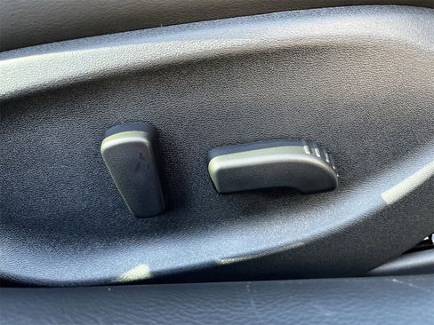 Used 2022 INFINITI Q50 Sensory image 27