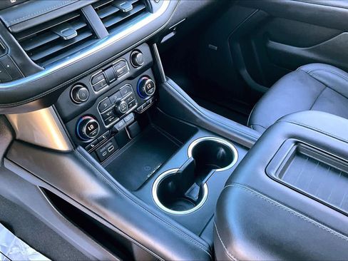 Used 2021 Chevrolet Tahoe Z71 w/ Z71 Off-Road Package image 16