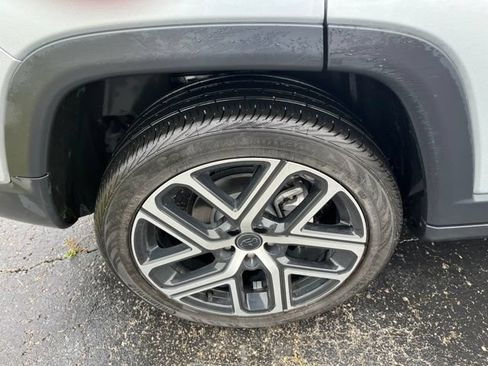 Used 2025 Jeep Compass Limited AWD/4WD image 5