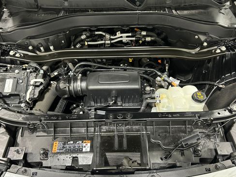 Used 2021 Ford Explorer Limited w/ Equipment Group 301A image 18