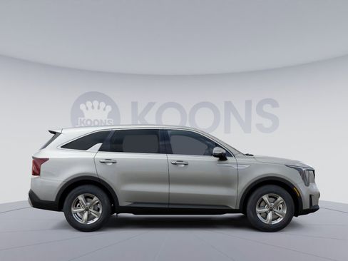 New 2026 Kia Sorento LX image 10