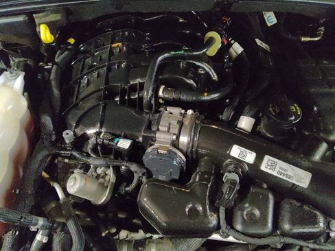 Used 2023 Jeep Grand Cherokee Limited image 30