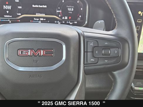 Used 2025 GMC Sierra 1500 AT4 w/ AT4 Premium Package AWD/4WD image 26