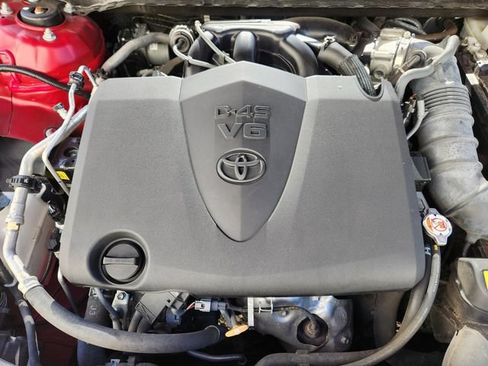 Used 2022 Toyota Avalon XLE FWD image 21