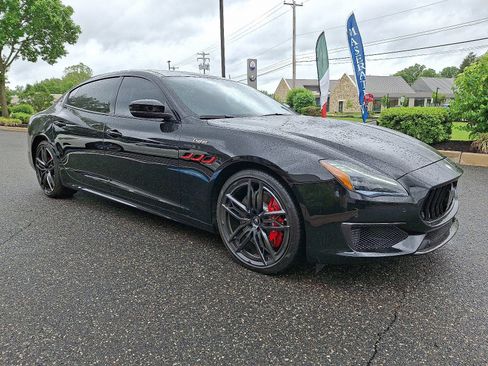 Used 2021 Maserati Quattroporte Trofeo image 3