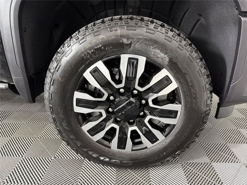 New 2026 GMC Sierra 2500 Denali Ultimate AWD/4WD image 11