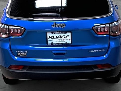 Used 2024 Jeep Compass Limited image 11