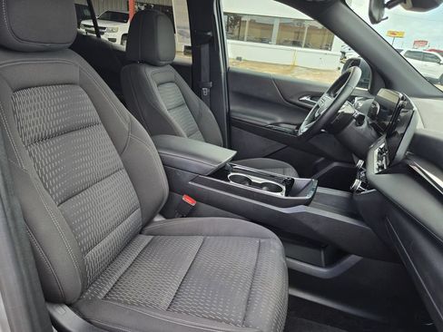 Used 2025 Chevrolet Equinox LT AWD/4WD image 30