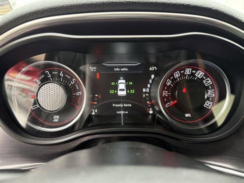 Used 2017 Dodge Challenger SXT image 20