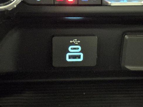 Used 2024 Ford F250 Lariat w/ Sport Appearance Package image 24