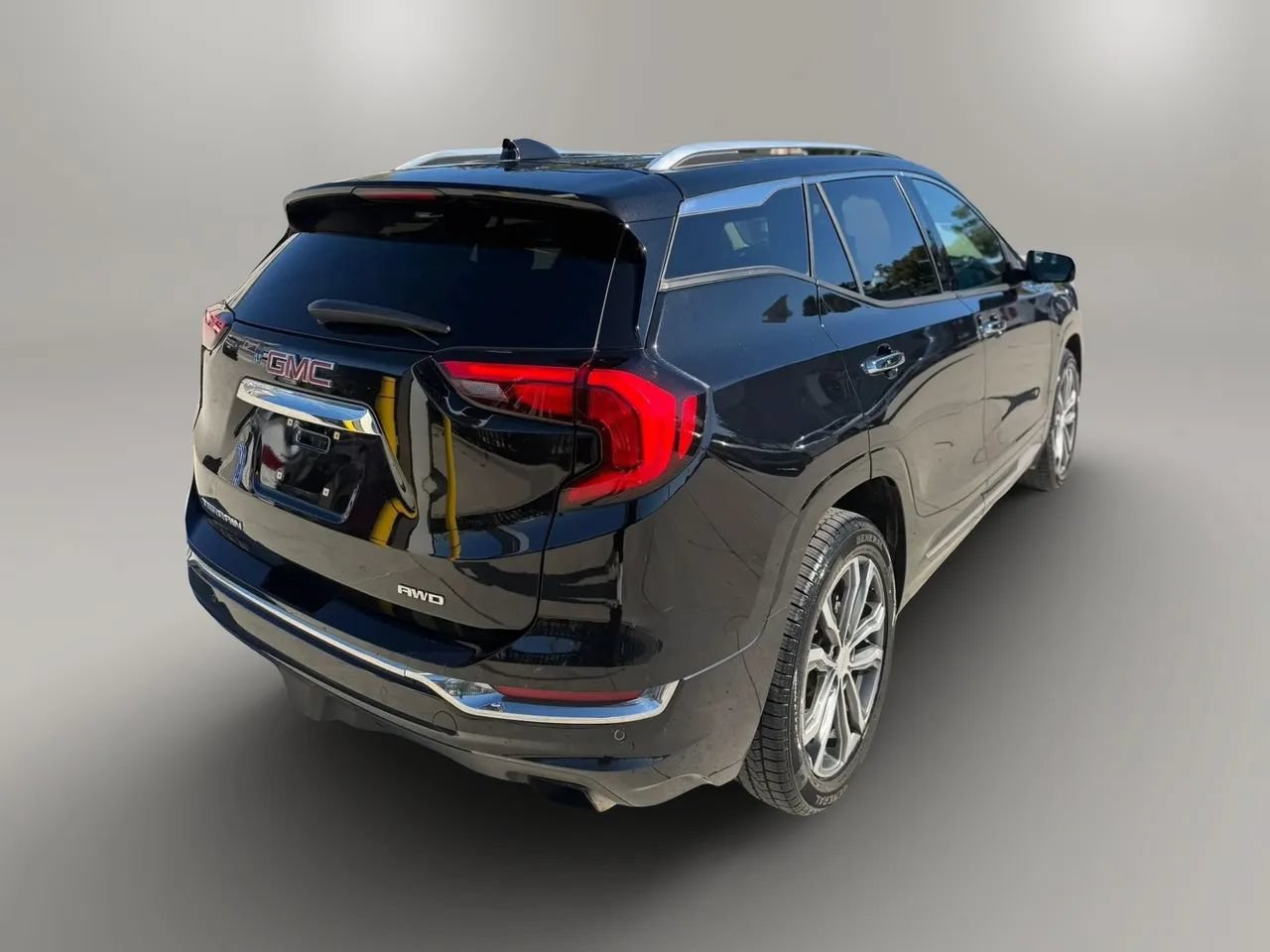 Used 2020 GMC Terrain Denali w/ Denali Premium Package AWD/4WD image 7