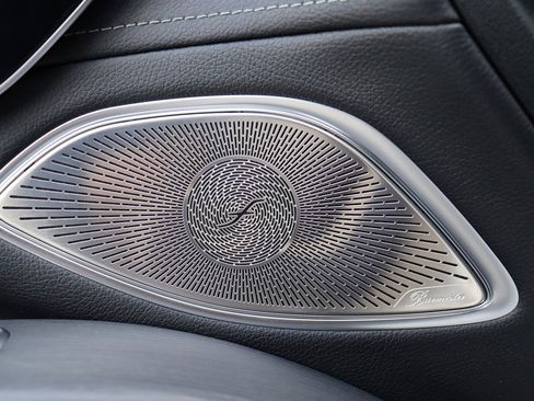 Used 2025 Mercedes-Benz EQS 450+ 4MATIC SUV w/ Winter Package image 29