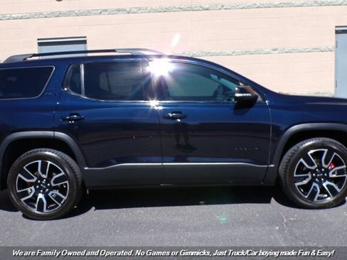 Used 2021 GMC Acadia SLE w/ Driver Convenience Package FWD image 5