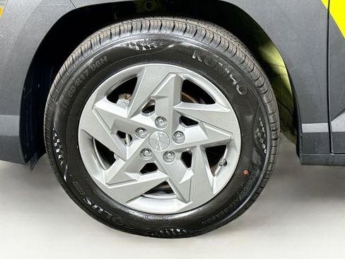 Certified 2024 Hyundai Kona SE image 31