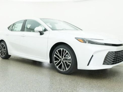 New 2026 Toyota Camry XLE FWD image 29