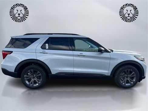 New 2026 Ford Explorer Active w/ Active Comfort Package image 4