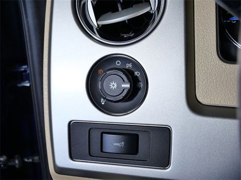 Used 2014 Ford F150 King Ranch w/ King Ranch Luxury Package image 27