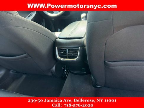 Used 2022 Chevrolet Malibu LT image 20