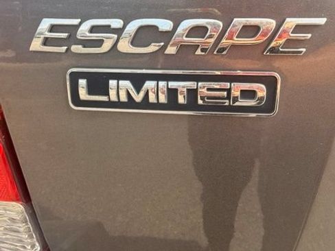 Used 2005 Ford Escape Limited FWD image 27