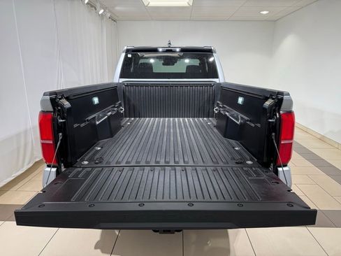 New 2026 Toyota Tacoma 2WD Xtracab image 11