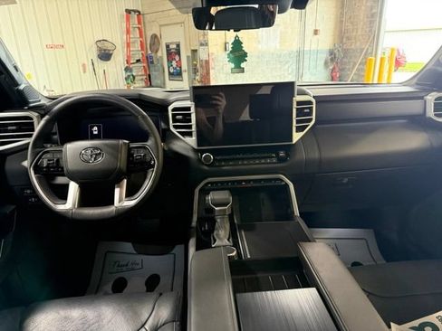 Used 2025 Toyota Tundra Platinum AWD/4WD image 4