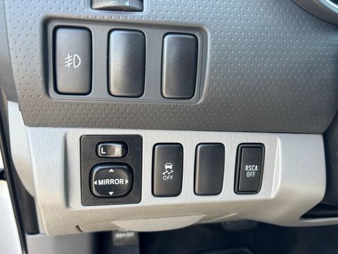 Used 2015 Toyota Tacoma 4x4 Double Cab w/ SR Package image 27