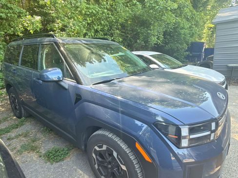 Used 2025 Hyundai Santa Fe SEL AWD/4WD image 4