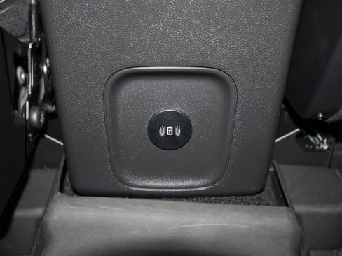 Used 2025 Ford Escape Platinum w/ Premium Technology Package AWD/4WD image 26