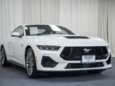 Used 2024 Ford Mustang GT Premium RWD image 1