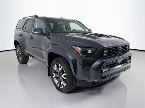 Used 2025 Toyota 4Runner TRD Sport Premium w/ Tow Technology Package AWD/4WD image 29