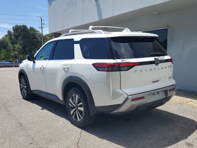 Certified 2025 Nissan Pathfinder SL FWD image 2