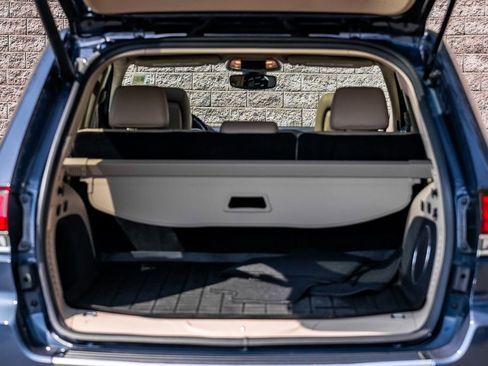 Used 2020 Jeep Grand Cherokee Limited w/ Luxury Group II image 17