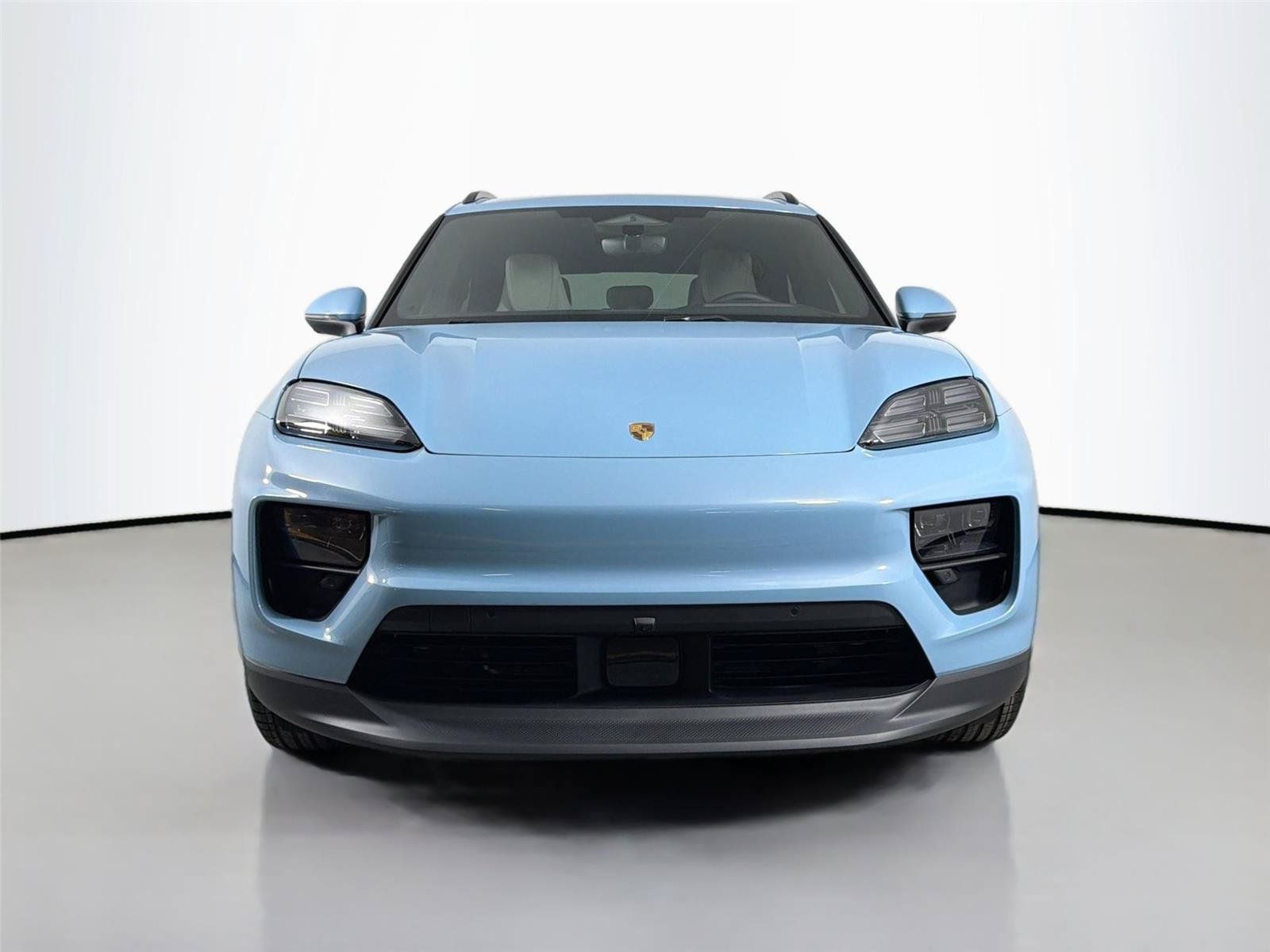 Certified 2026 Porsche Macan Electric RWD image 10
