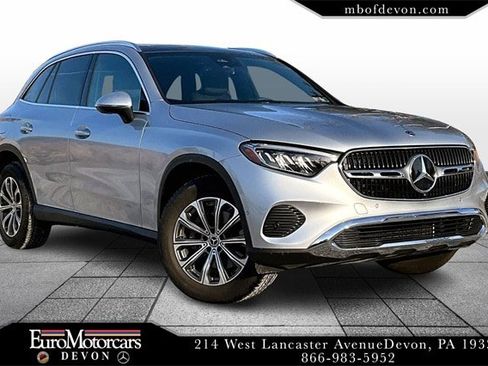 Used 2025 Mercedes-Benz GLC 300 4MATIC image 1